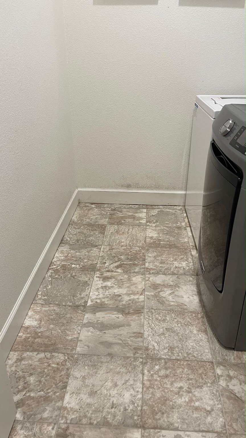 Laundry room after cleaning